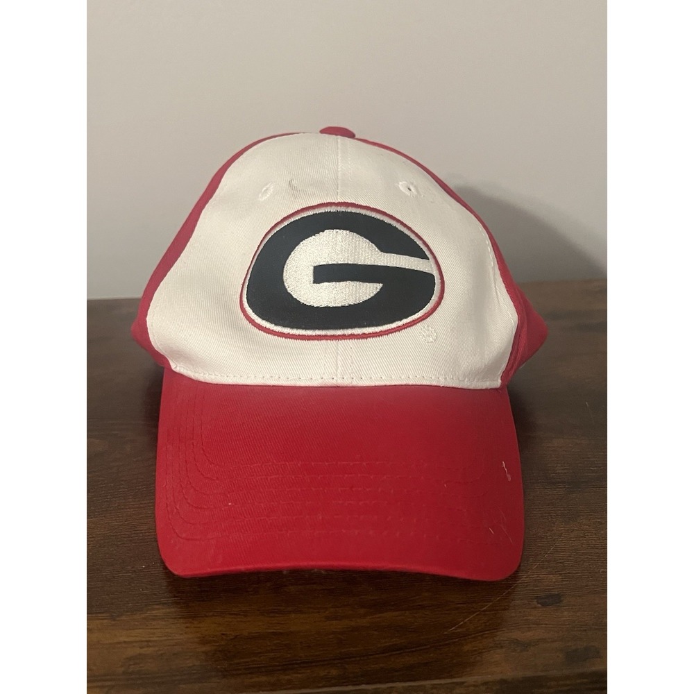 Georgia Bulldogs Captivating Headgear Red White G Logo Hat Adjustable NCAA 2000s